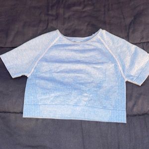 Active Shirts Yoga Women's Seamless Short Sleeve Cropped shirt size small